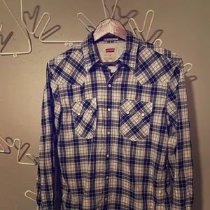 Men’s Levi button down